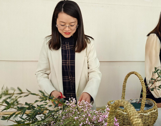 女神節(jié)里笑容翻飛，歡樂不退