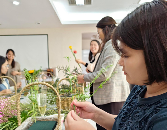 女神節(jié)里笑容翻飛，歡樂不退